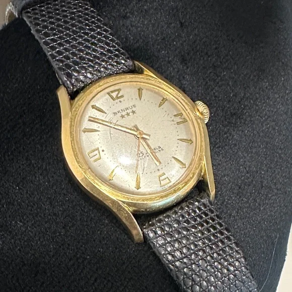 Benrus Three Star Self Winding Watch with Black Lizard Band - Picture 2 of 6